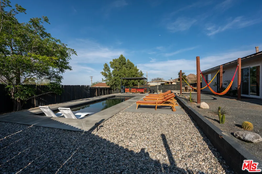 61664 Crest Circle Drive Joshua Tree, CA 92252