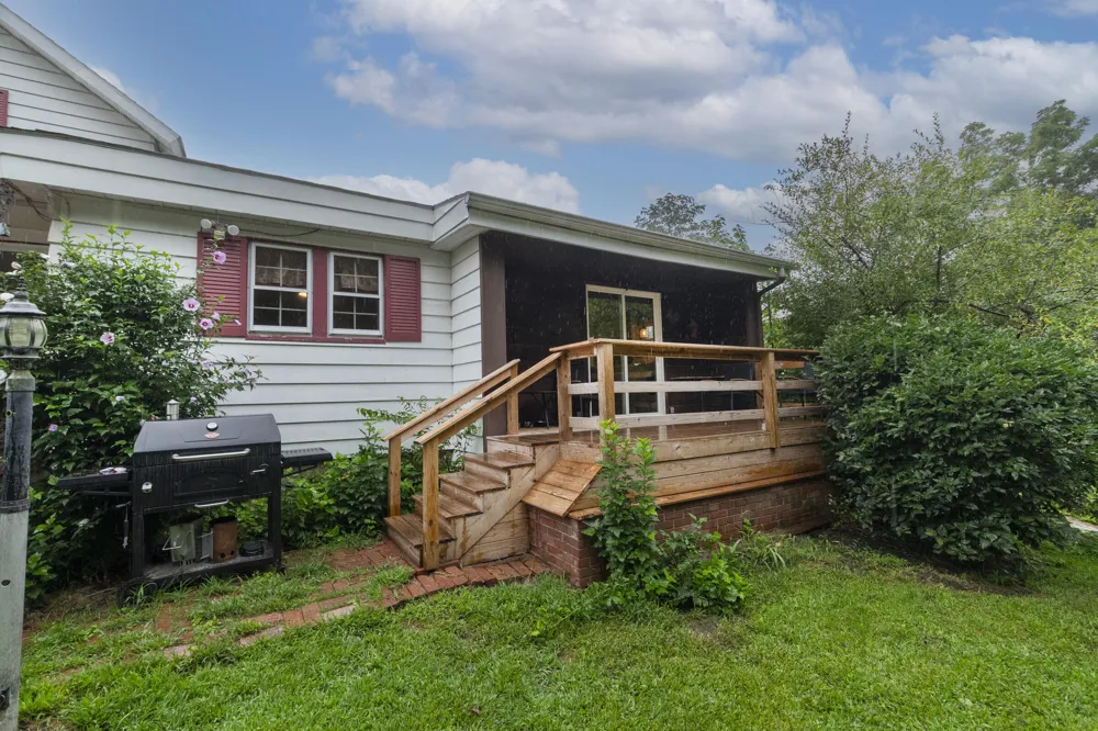69115 Maple Street Edwardsburg, MI 49112