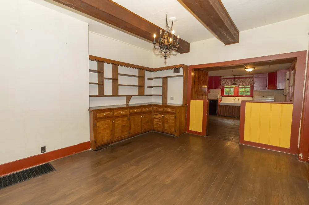 69115 Maple Street Edwardsburg, MI 49112
