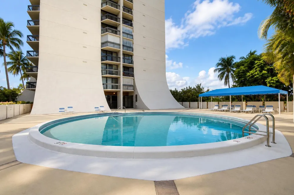 2400 Presidential Way #1105 West Palm Beach, FL 33401