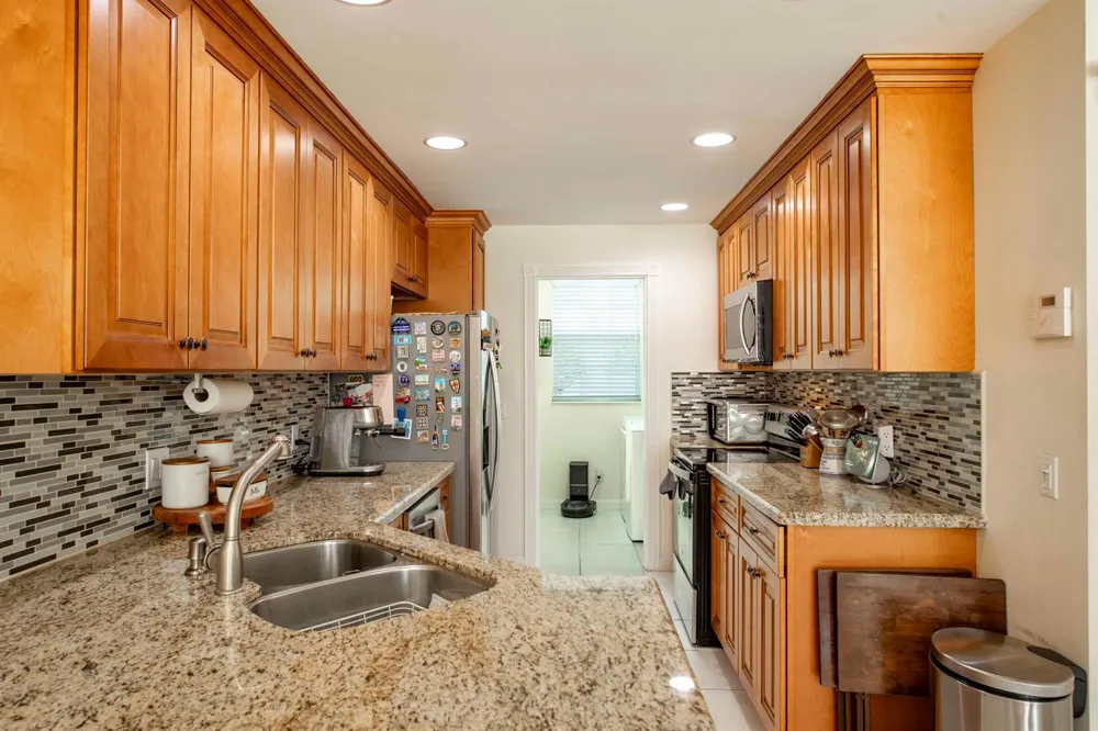 154 SANTA BARBARA WAY Palm Beach Gardens, FL 33410