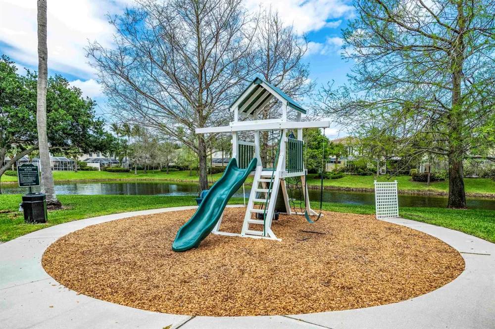 154 SANTA BARBARA WAY Palm Beach Gardens, FL 33410