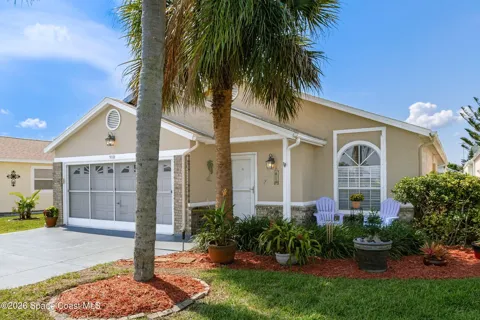 910 Cross Lake Drive