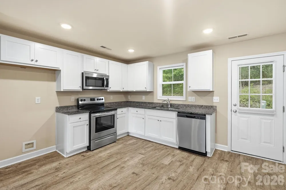 155 Mckinnon Avenue NE Concord, NC 28025