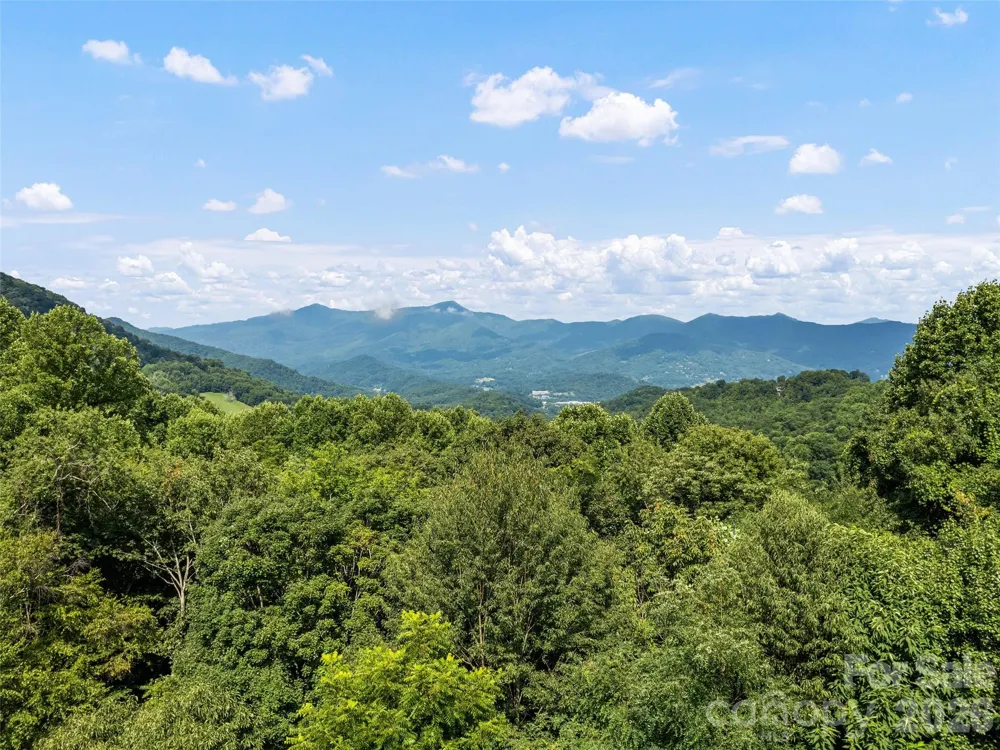 154 Presidential Drive Waynesville, NC 28786