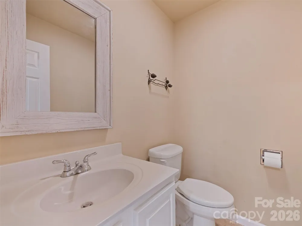 154 Presidential Drive Waynesville, NC 28786