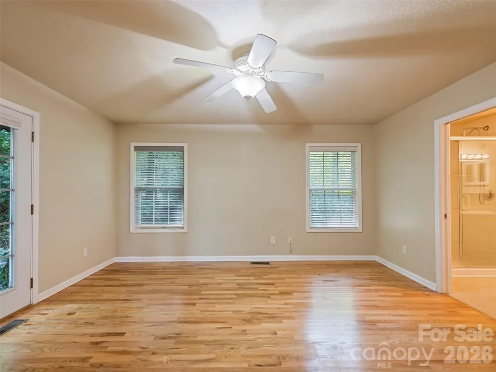 154 Presidential Drive Waynesville, NC 28786