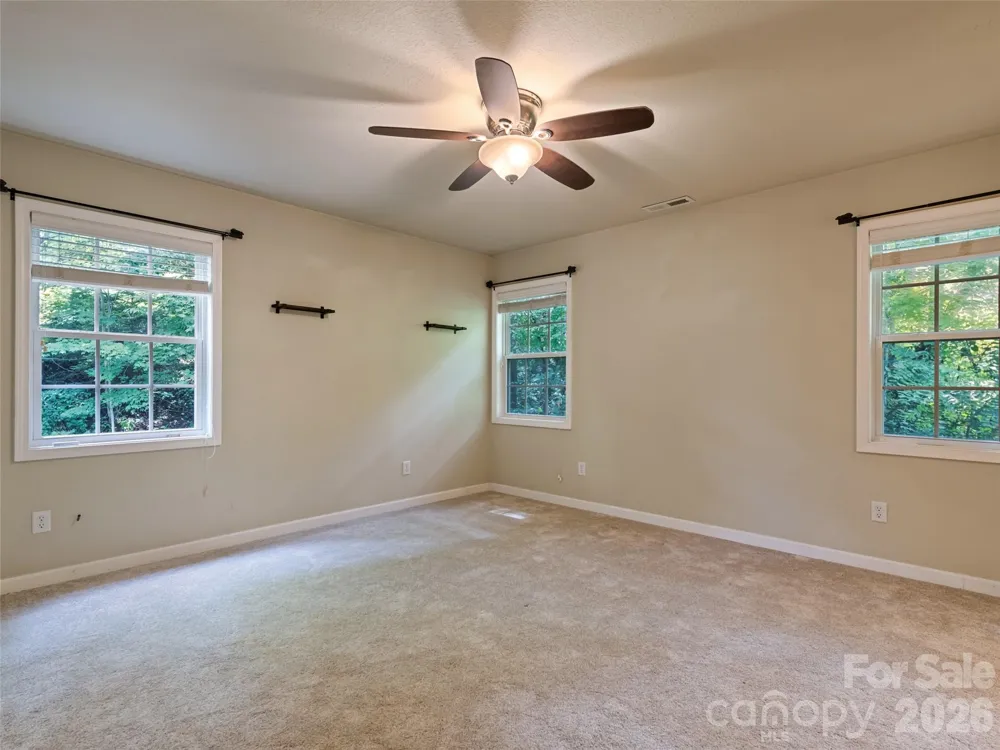 154 Presidential Drive Waynesville, NC 28786