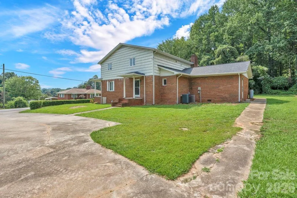 490 Morehead Road Marion, NC 28752