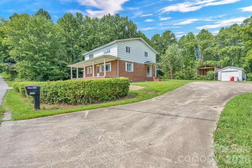 490 Morehead Road Marion, NC 28752