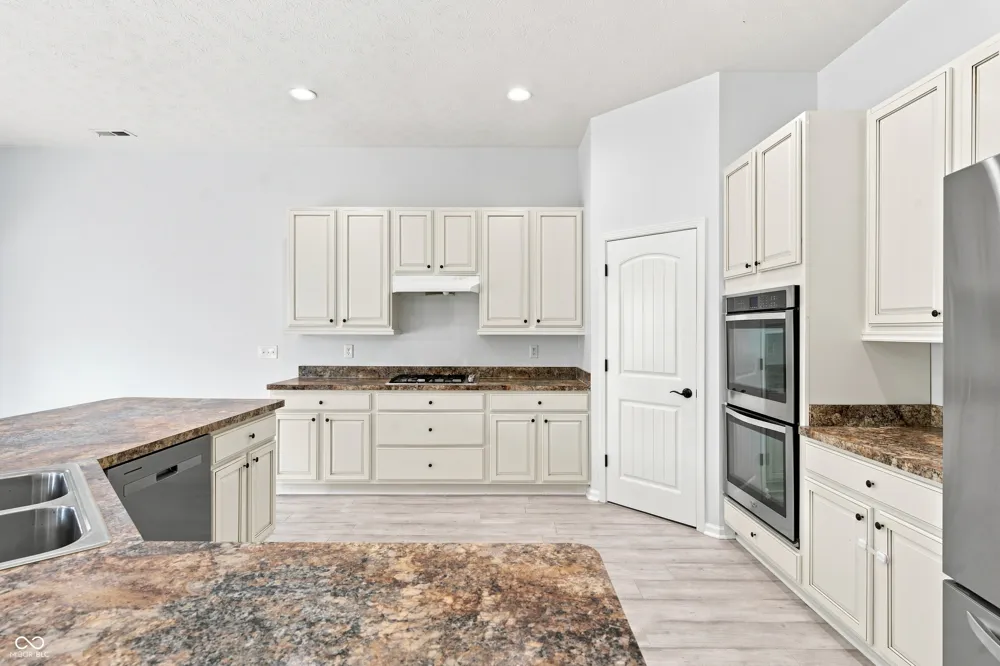 12051 Sanctuary Boulevard Zionsville, IN 46077