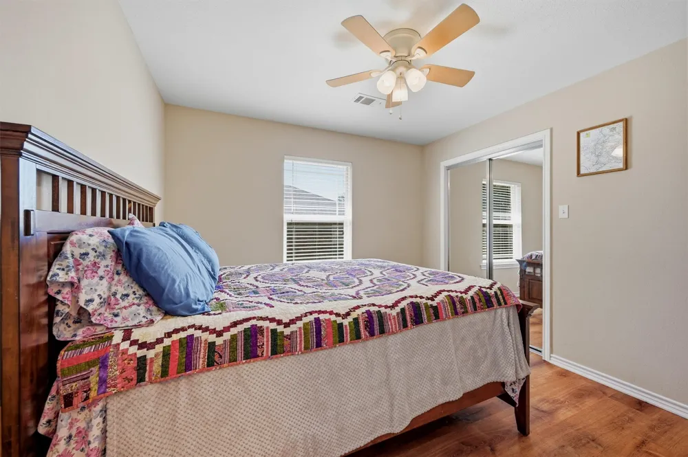 305 E Bonham Tom Bean, TX 75489