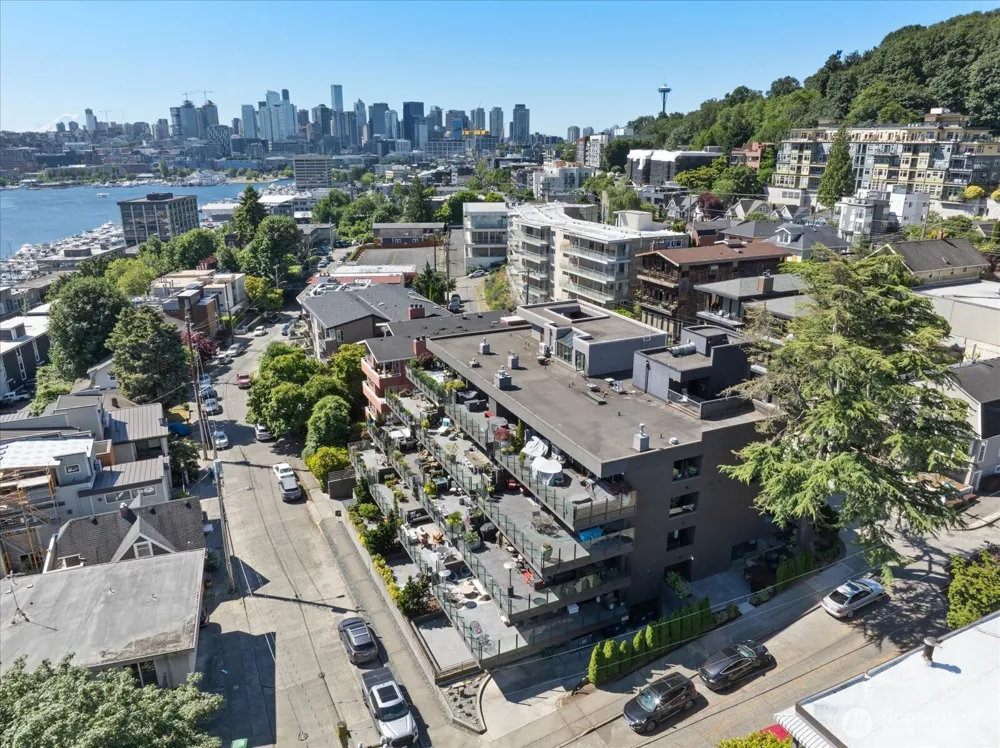 2040 Waverly Place #301 Seattle, WA 98109