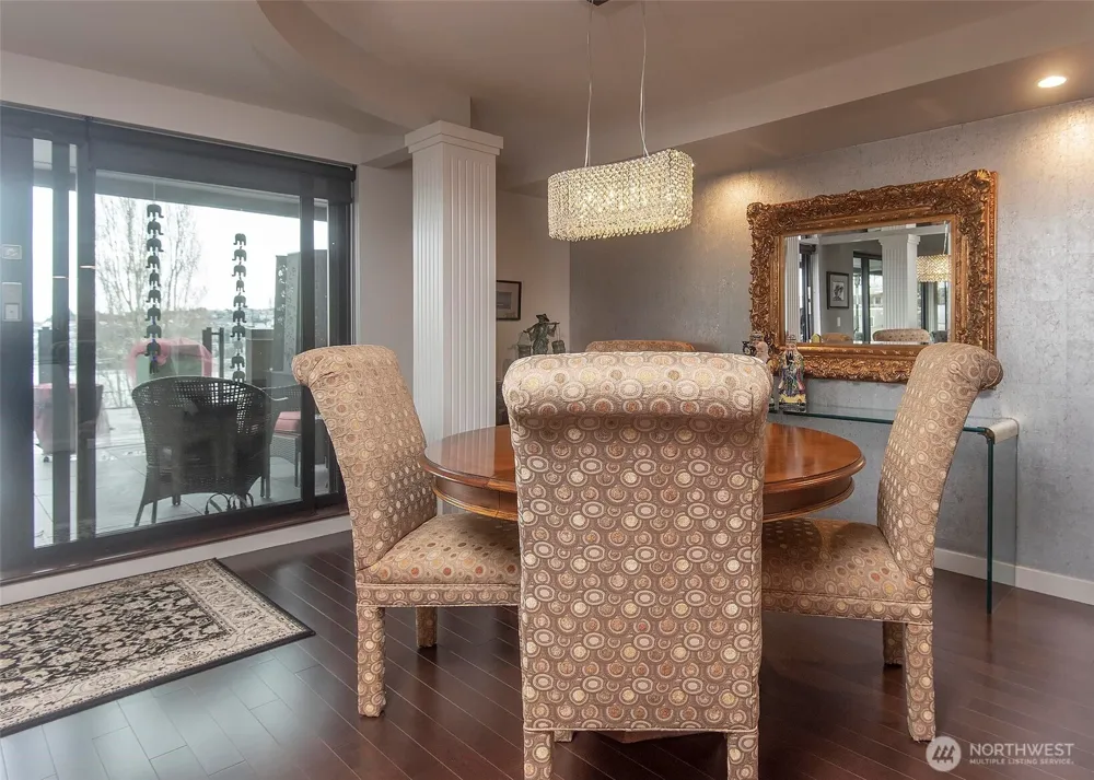 2040 Waverly Place #301 Seattle, WA 98109