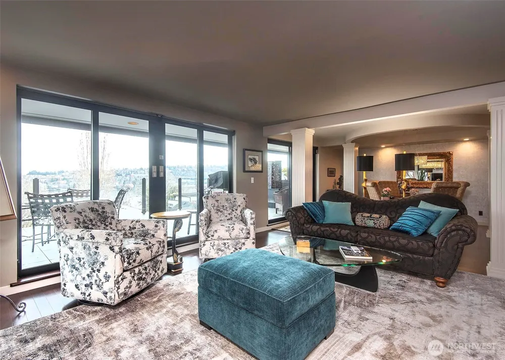 2040 Waverly Place #301 Seattle, WA 98109