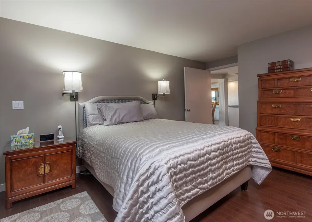 2040 Waverly Place #301 Seattle, WA 98109