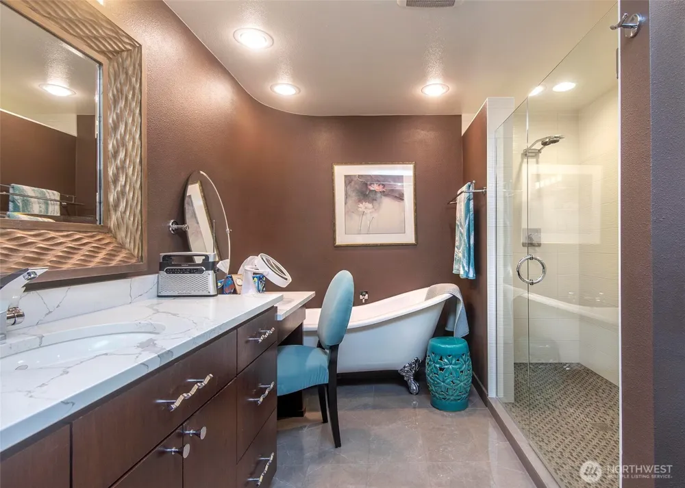 2040 Waverly Place #301 Seattle, WA 98109