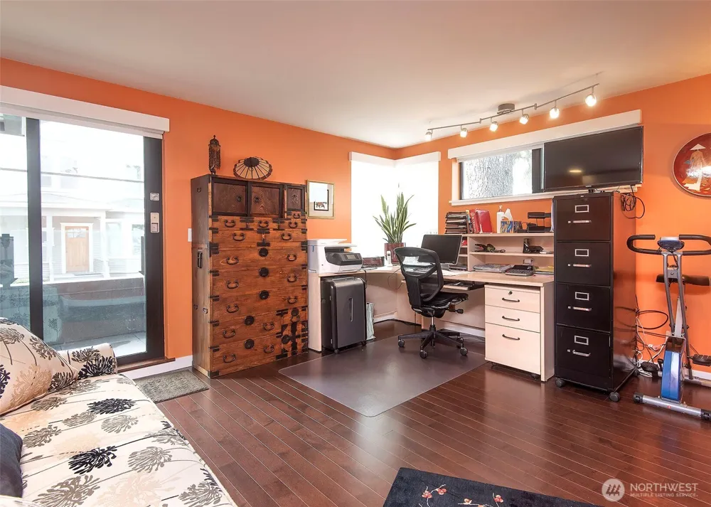 2040 Waverly Place #301 Seattle, WA 98109