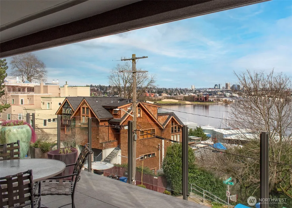 2040 Waverly Place #301 Seattle, WA 98109
