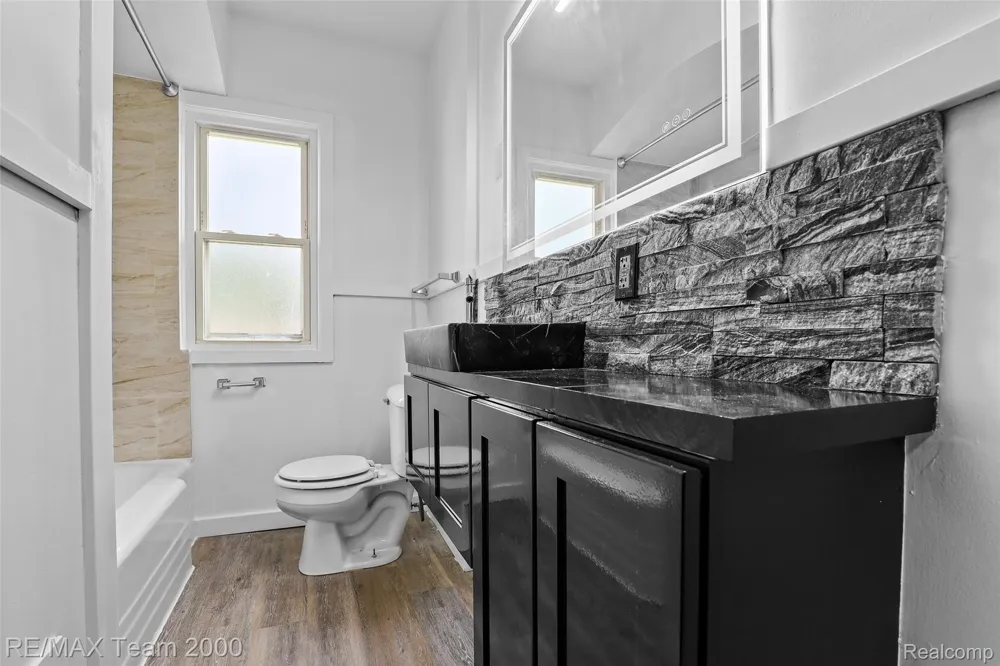 14641 Moran Road Allen Park City, MI 48101