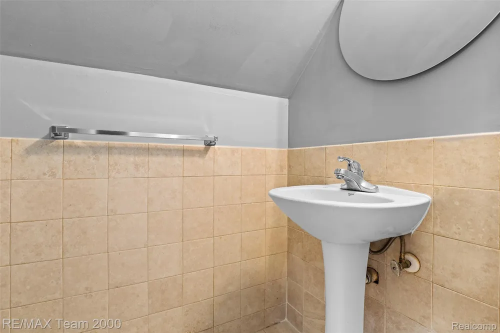 14641 Moran Road Allen Park City, MI 48101