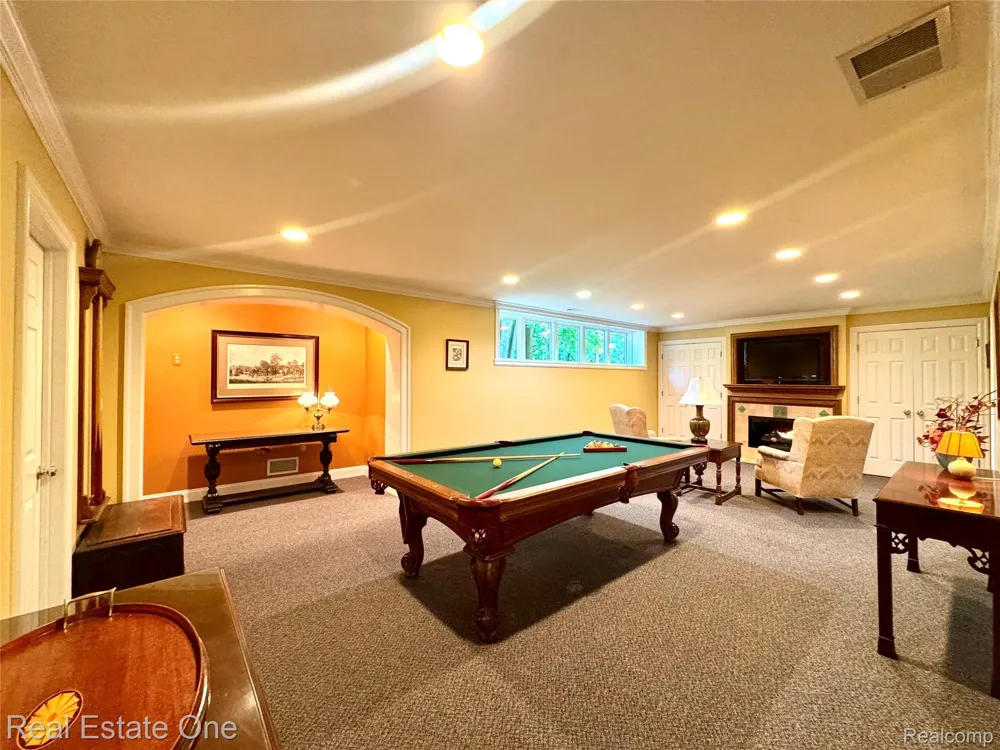 1793 Skyline Drive Rochester Hills City, MI 48306