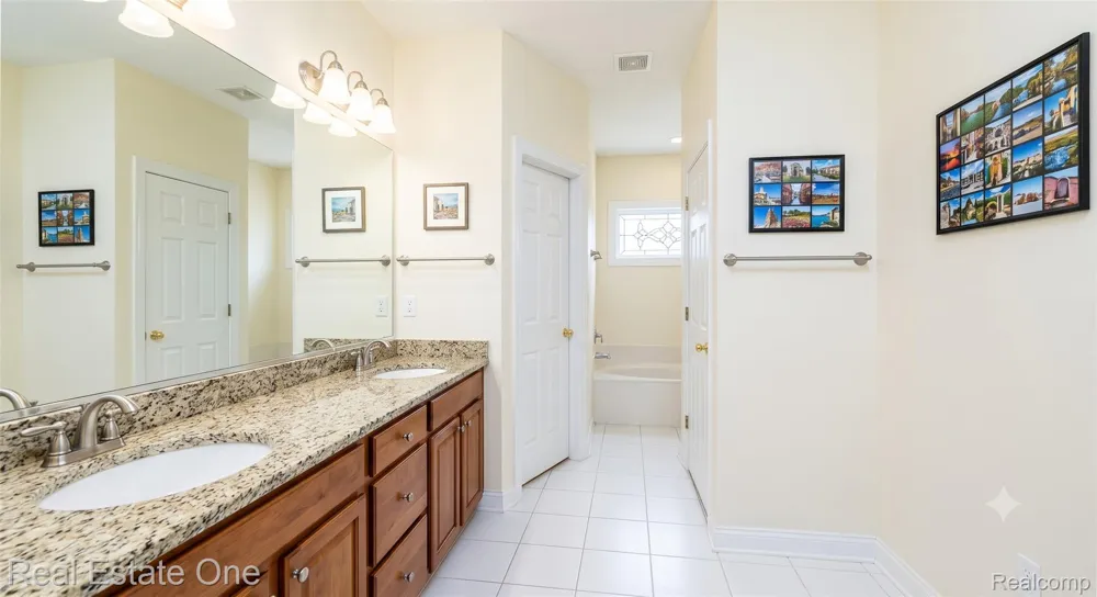 1793 Skyline Drive Rochester Hills City, MI 48306