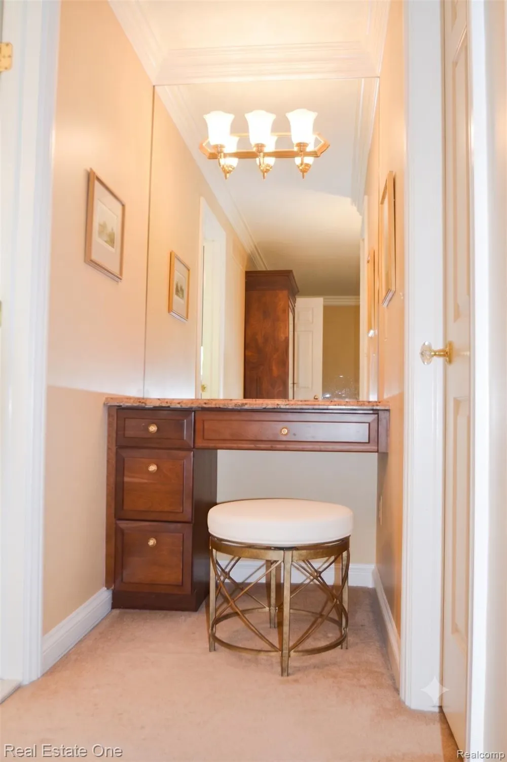 1793 Skyline Drive Rochester Hills City, MI 48306