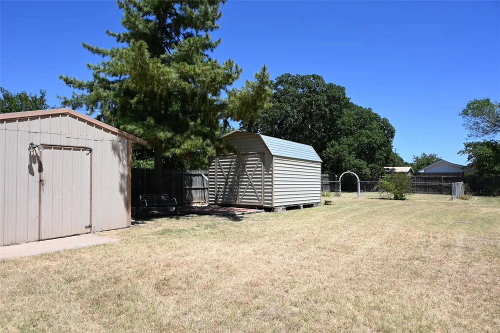 426 Pleasant Lane Clyde, TX 79510