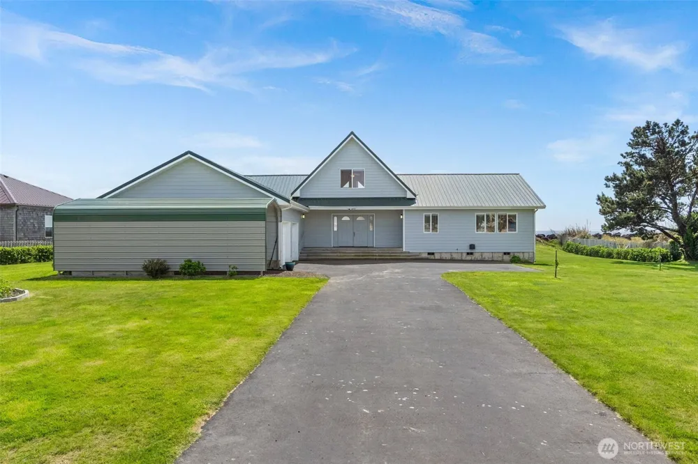 3253 Kindered Avenue Tokeland, WA 98590