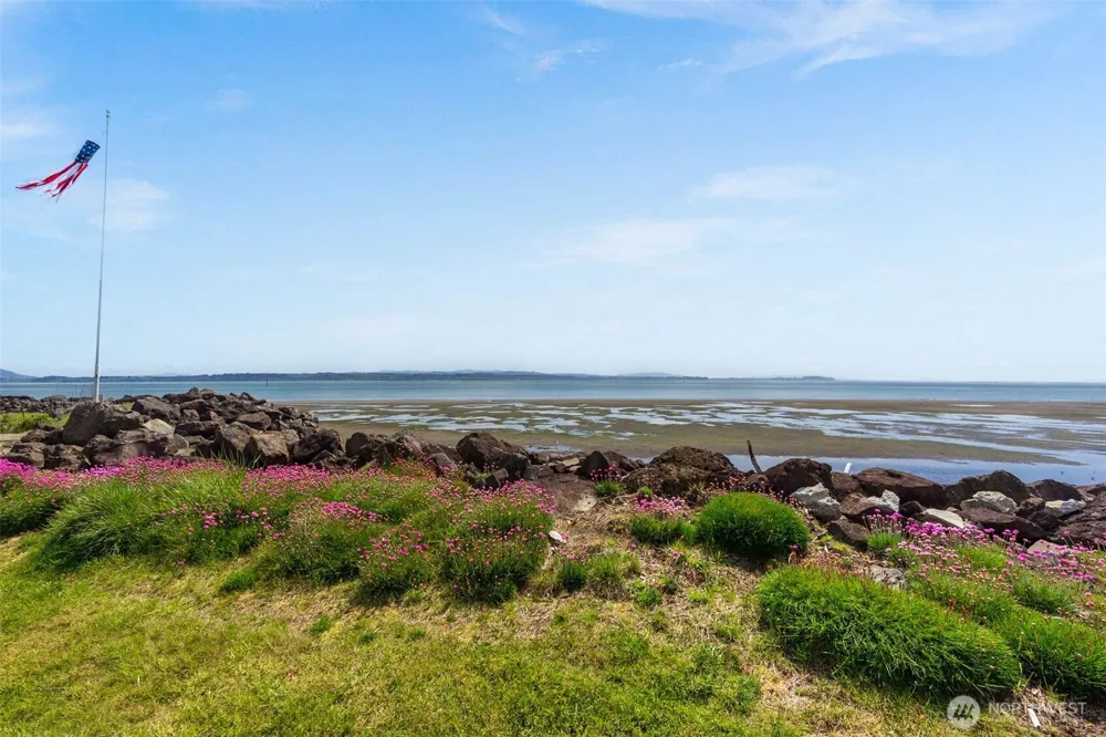 3253 Kindered Avenue Tokeland, WA 98590