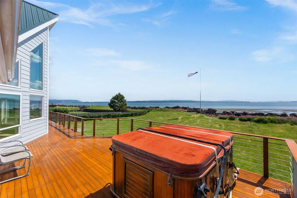 3253 Kindered Avenue Tokeland, WA 98590