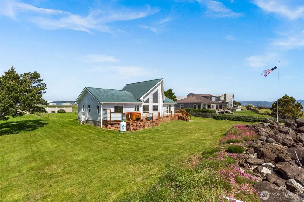 3253 Kindered Avenue Tokeland, WA 98590