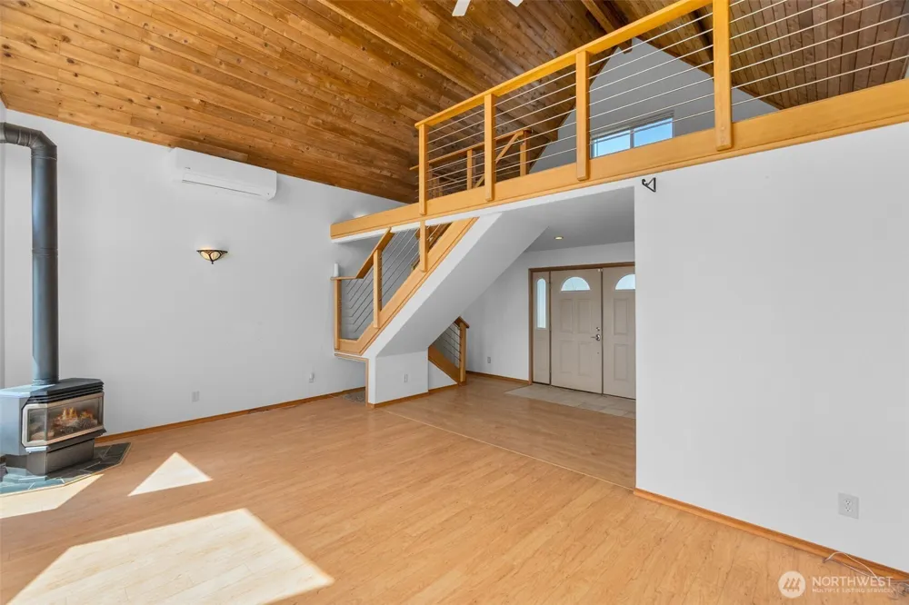 3253 Kindered Avenue Tokeland, WA 98590