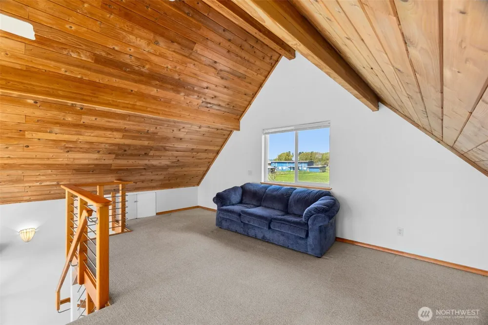 3253 Kindered Avenue Tokeland, WA 98590