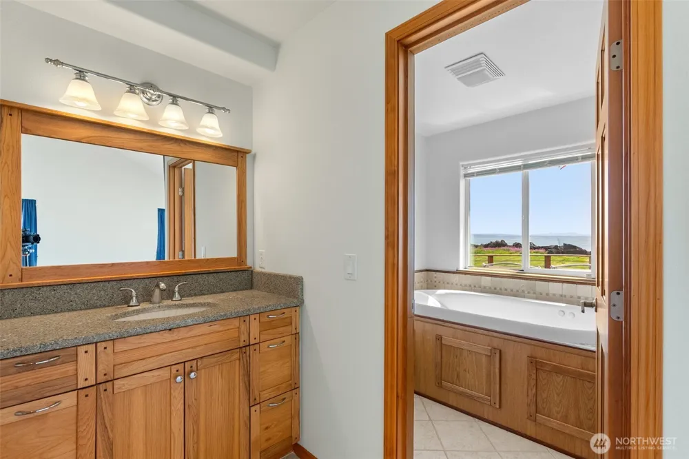 3253 Kindered Avenue Tokeland, WA 98590