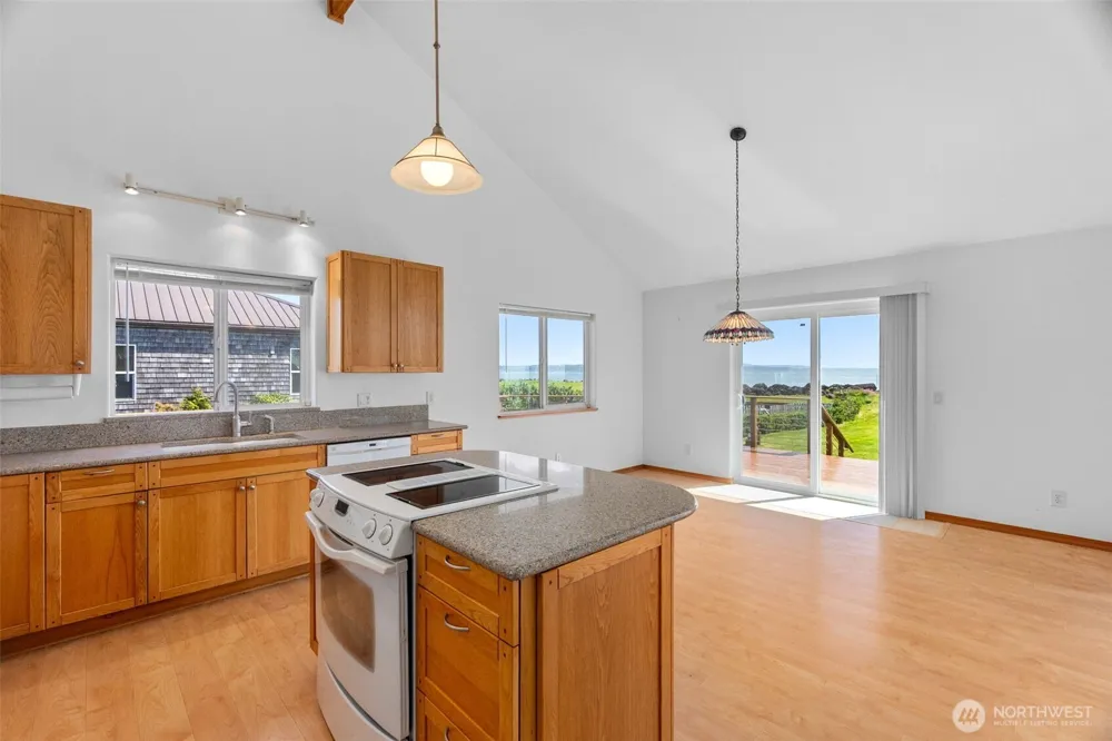 3253 Kindered Avenue Tokeland, WA 98590