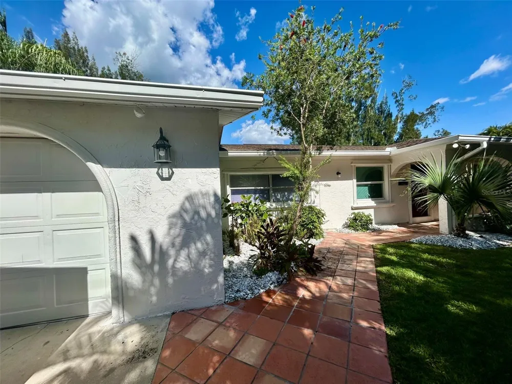 115 RIO DE PAZ Port Charlotte, FL 33980
