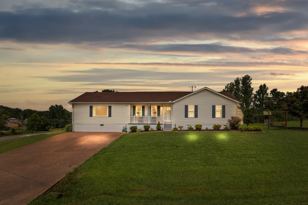 78 Patterson Cir Mc Ewen, TN 37101