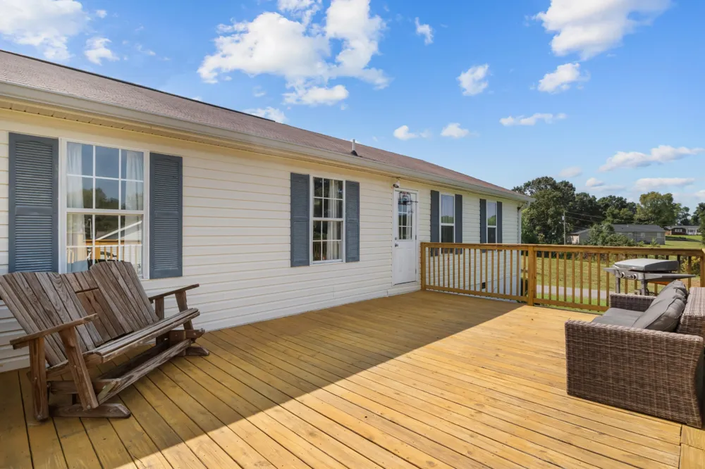 78 Patterson Cir Mc Ewen, TN 37101