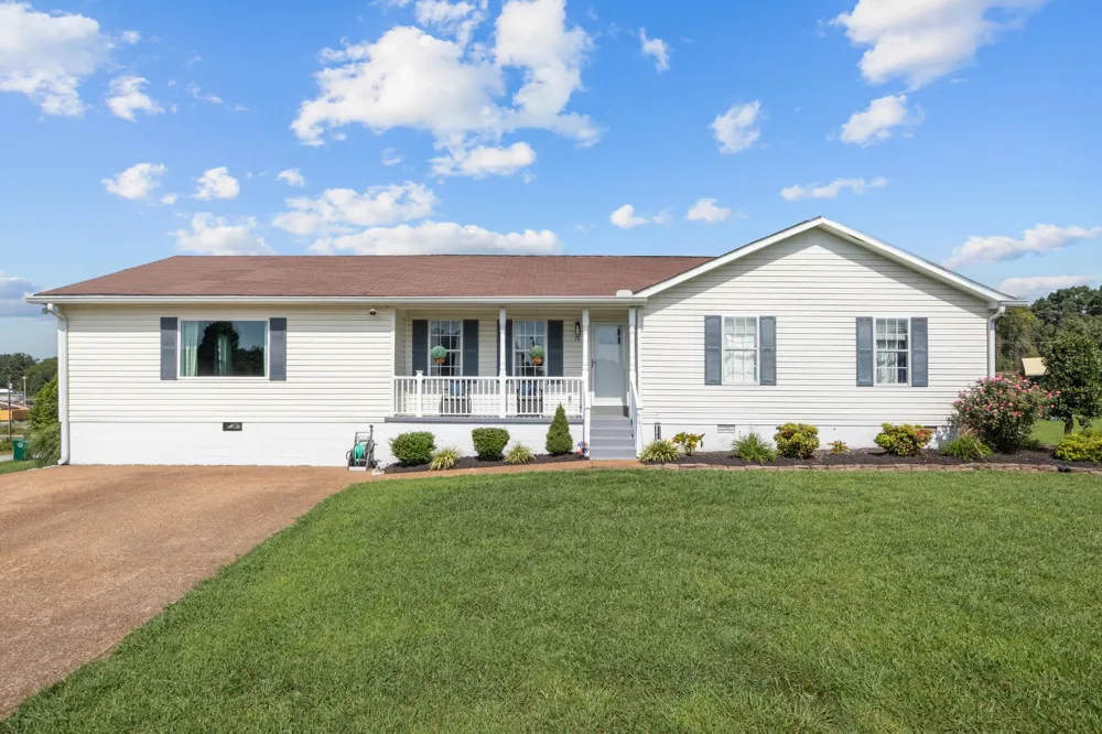 78 Patterson Cir Mc Ewen, TN 37101