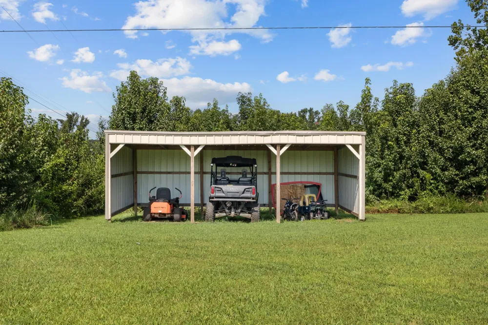 78 Patterson Cir Mc Ewen, TN 37101