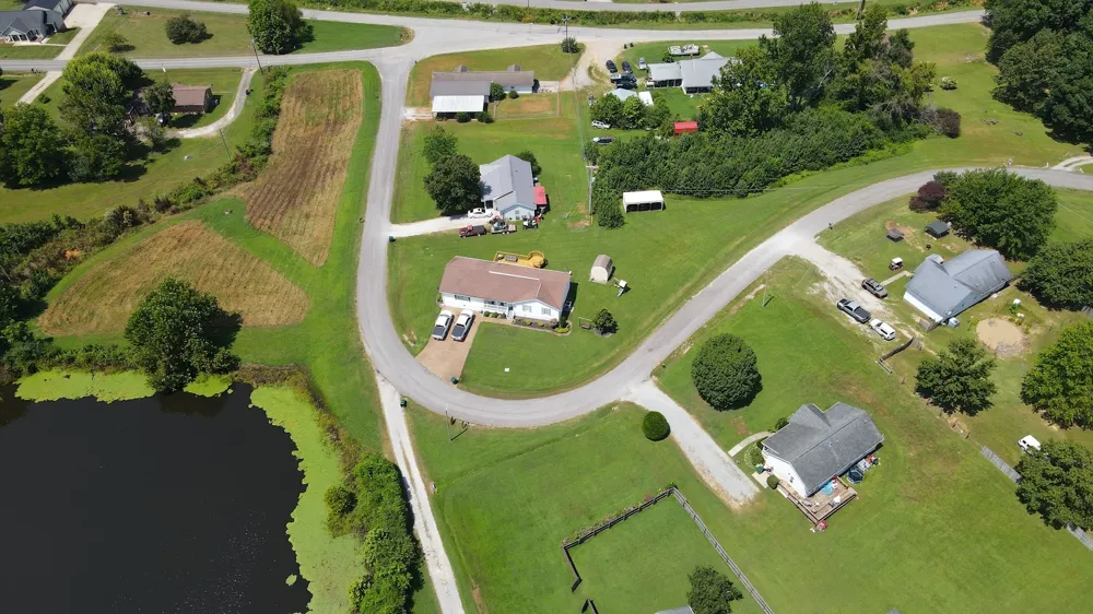 78 Patterson Cir Mc Ewen, TN 37101
