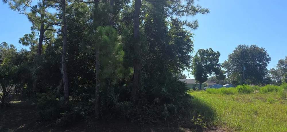 CHAMRADE ROAD North Port, FL 34288