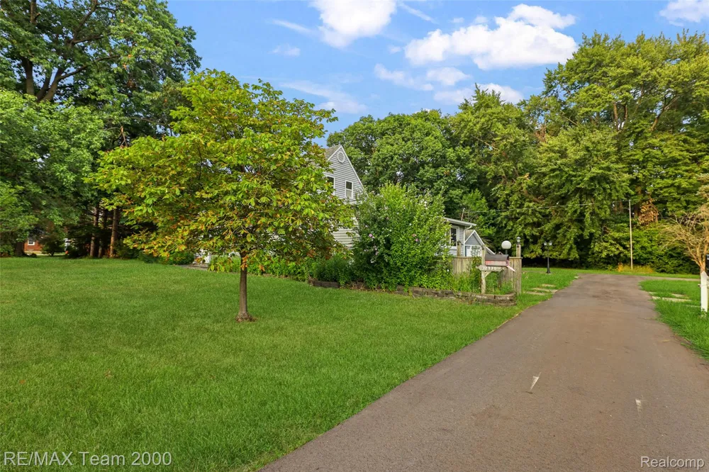 12930 Beech Daly Road Redford Charter Township, MI 48239