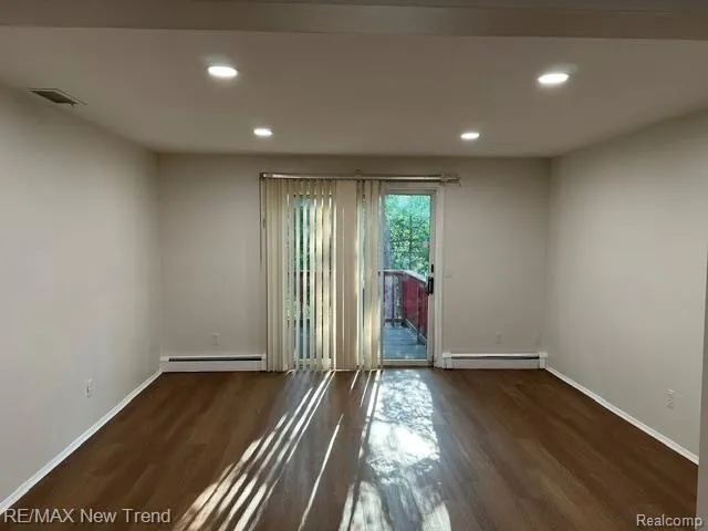 4510 W Maple Road Bloomfield Hills City, MI 48301