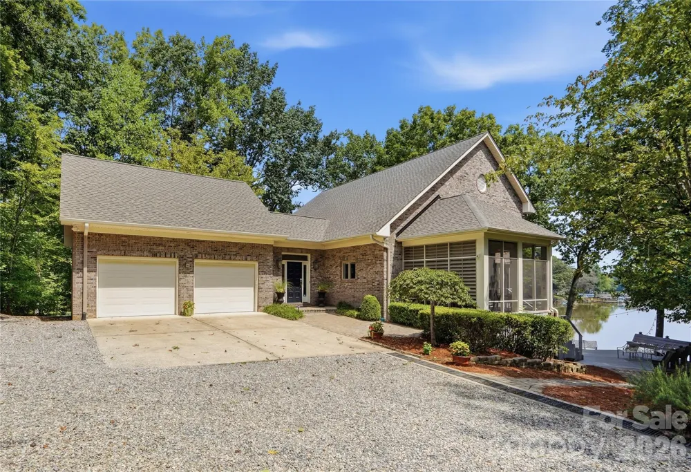 1075 Lakefront Woods Drive Belmont, NC 28012