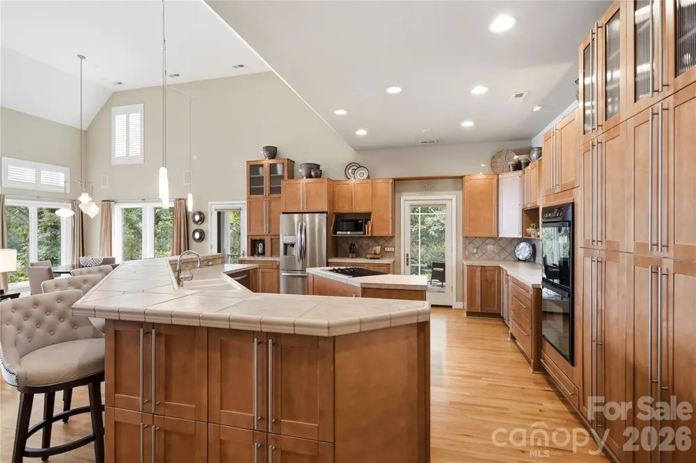 1075 Lakefront Woods Drive Belmont, NC 28012