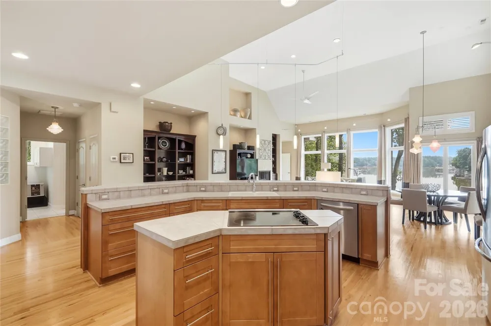 1075 Lakefront Woods Drive Belmont, NC 28012