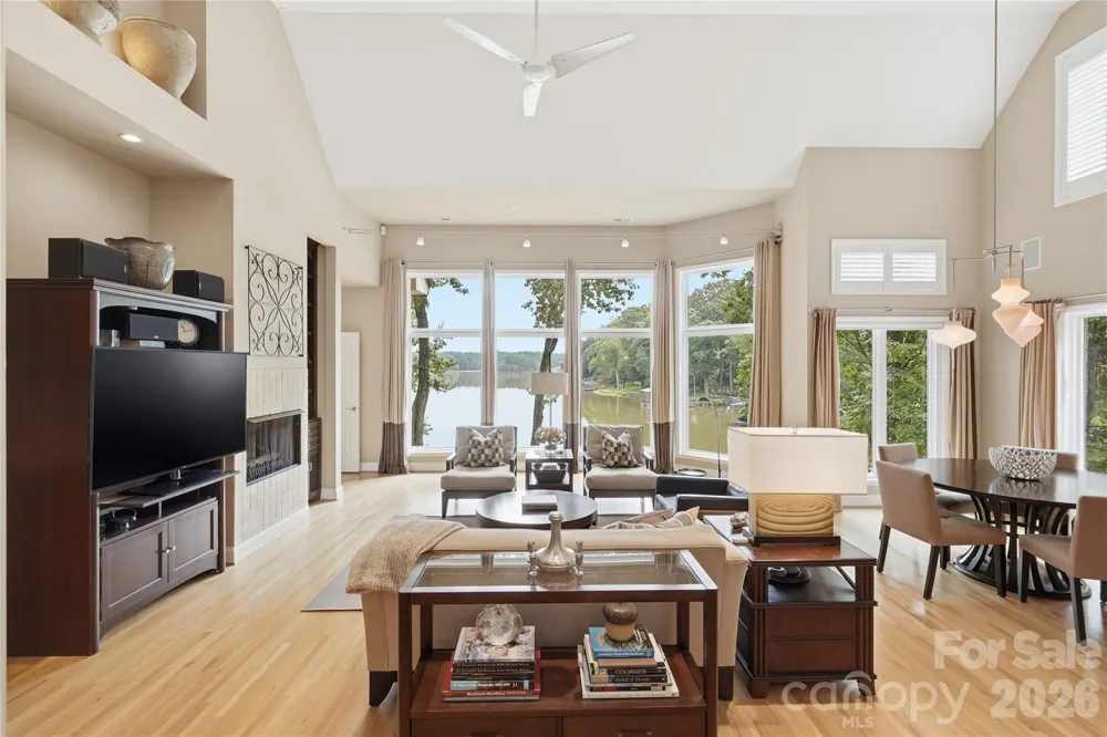1075 Lakefront Woods Drive Belmont, NC 28012